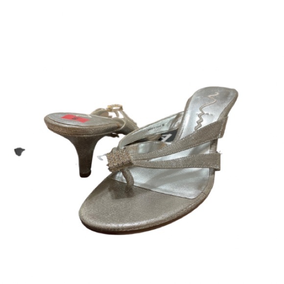Nina Heels Size 8 - Picture 2 of 3